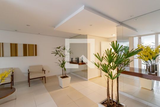 Hall Social de apartamento à venda com 3 quartos, 67m² em Vila Firmiano Pinto, São Paulo