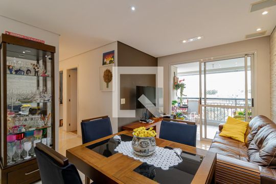 Apartamento à venda com 3 quartos, 67m² em Vila Firmiano Pinto, São Paulo