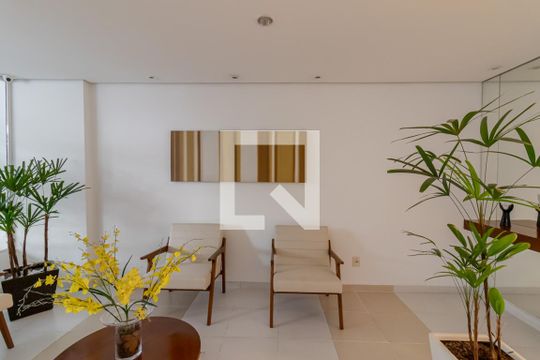 Hall Social de apartamento à venda com 3 quartos, 67m² em Vila Firmiano Pinto, São Paulo