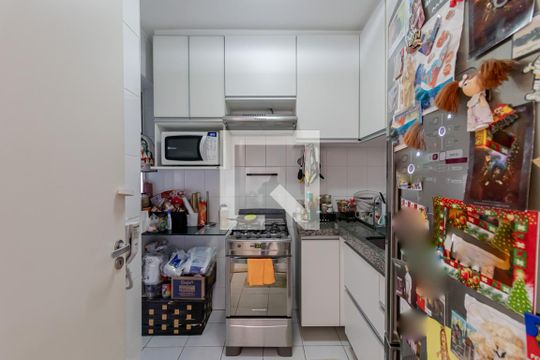 Cozinha de apartamento à venda com 3 quartos, 67m² em Vila Firmiano Pinto, São Paulo