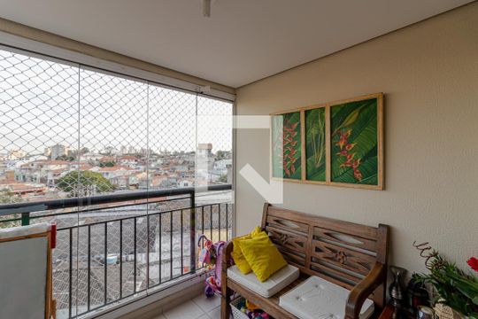 Sacada de apartamento à venda com 3 quartos, 67m² em Vila Firmiano Pinto, São Paulo