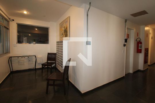 Hall de Entrada de apartamento à venda com 1 quarto, 47m² em Centro, Campinas
