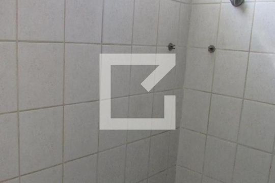 Banheiro de casa para alugar com 2 quartos, 70m² em Campo Grande, Rio de Janeiro