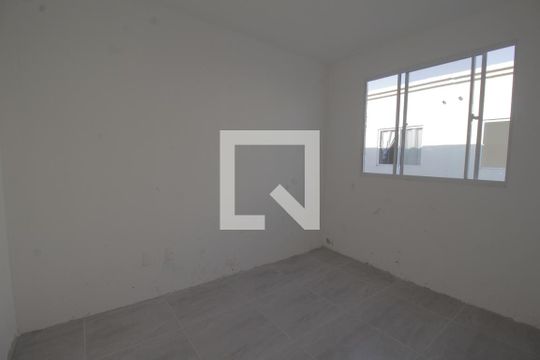 Quarto 2 de apartamento à venda com 2 quartos, 42m² em Rio Branco, Canoas