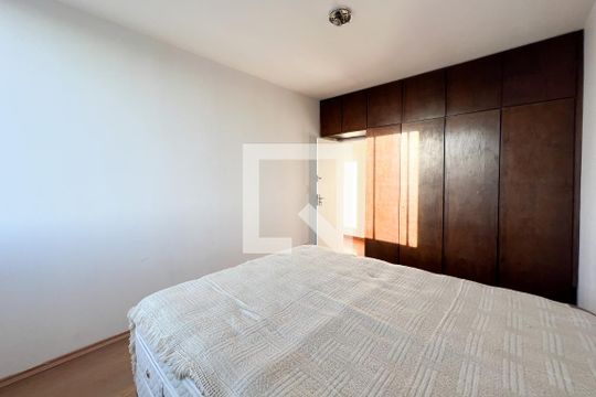 Quarto 1 de apartamento para alugar com 2 quartos, 63m² em Parque Residencial da Lapa, São Paulo