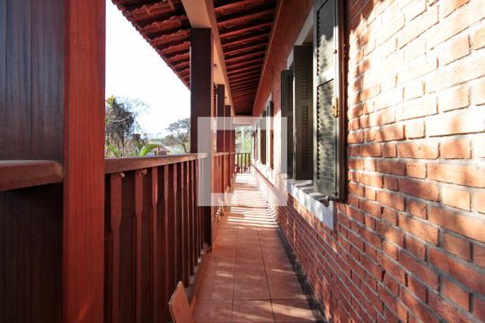 Varanda de casa à venda com 5 quartos, 630m² em Pacaembu, São Paulo