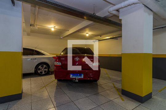 Garagem de apartamento à venda com 3 quartos, 290m² em Independência, Porto Alegre