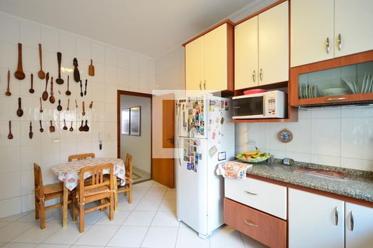 Cozinha de casa à venda com 3 quartos, 250m² em Vila Clementino, São Paulo