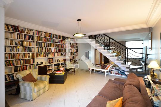 Casa à venda com 3 quartos, 250m² em Vila Clementino, São Paulo