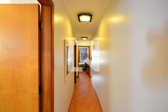 Corredor de casa à venda com 3 quartos, 250m² em Vila Clementino, São Paulo