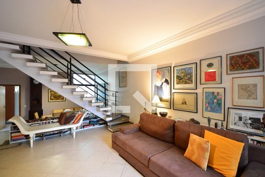 Sala de casa à venda com 3 quartos, 250m² em Vila Clementino, São Paulo