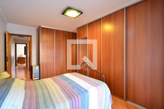 Suíte de casa à venda com 3 quartos, 250m² em Vila Clementino, São Paulo