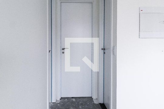 Corredor de apartamento à venda com 2 quartos, 65m² em Auxiliadora, Porto Alegre