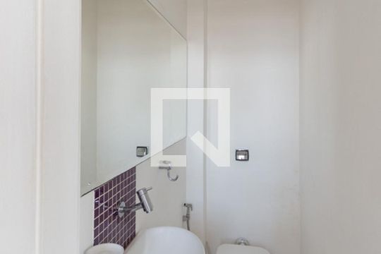 Banheiro de serviço de apartamento à venda com 2 quartos, 62m² em Vila Isabel, Rio de Janeiro