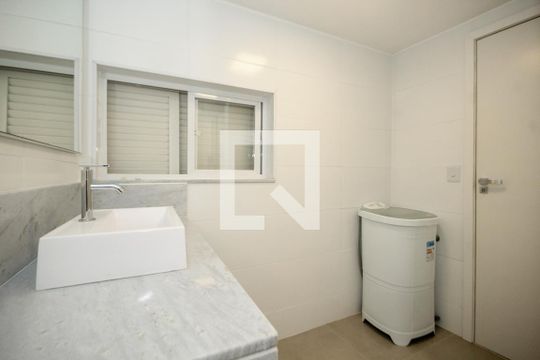 Banheiro de apartamento para alugar com 1 quarto, 30m² em Copacabana, Rio de Janeiro