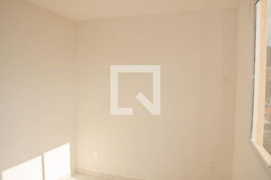 Quarto 2 de apartamento para alugar com 2 quartos, 42m² em Cerâmica, Nova Iguaçu