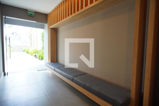 Hall entrada prédio  de apartamento à venda com 2 quartos, 55m² em Jardim Lindóia, Porto Alegre