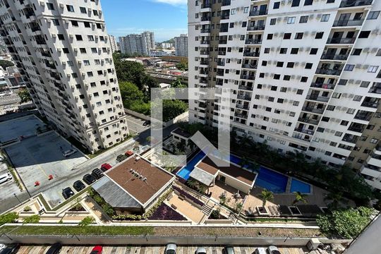 Vista de apartamento à venda com 2 quartos, 49m² em Del Castilho, Rio de Janeiro