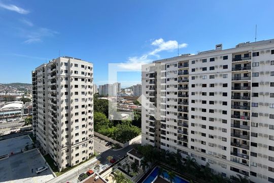 Vista de apartamento à venda com 2 quartos, 49m² em Del Castilho, Rio de Janeiro