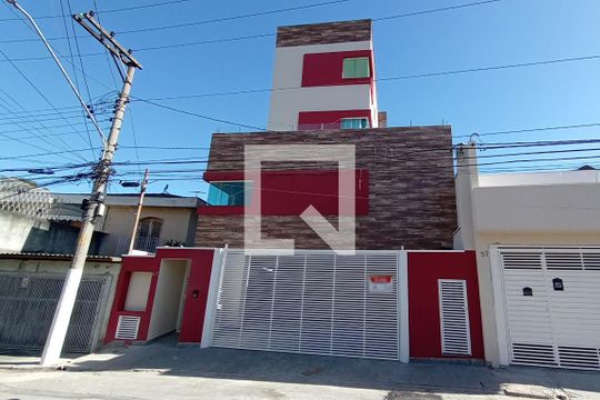 Fachada de casa de condomínio à venda com 2 quartos, 41m² em Vila Nhocune, São Paulo