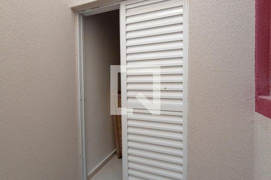 Quarto 1 - Varanda de casa de condomínio à venda com 2 quartos, 41m² em Vila Nhocune, São Paulo