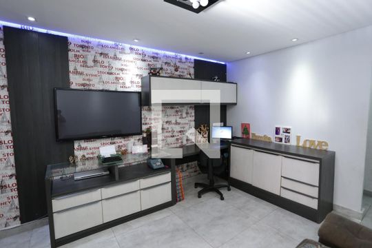 Sala de casa à venda com 2 quartos, 84m² em Vila Nhocune, São Paulo