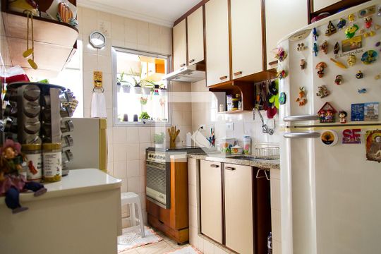 Cozinha de apartamento à venda com 2 quartos, 57m² em Vila Santa Catarina, São Paulo