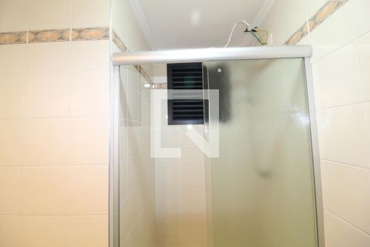 Banheiro 2 social de apartamento para alugar com 2 quartos, 63m² em Santo Antônio, São Caetano do Sul