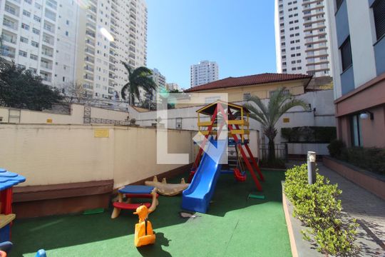 Parque infantil de apartamento para alugar com 2 quartos, 63m² em Santo Antônio, São Caetano do Sul