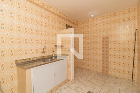 Cozinha de casa de condomínio para alugar com 2 quartos, 65m² em Penha Circular, Rio de Janeiro