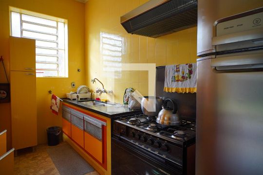 Cozinha de casa para alugar com 5 quartos, 370m² em Três Figueiras, Porto Alegre