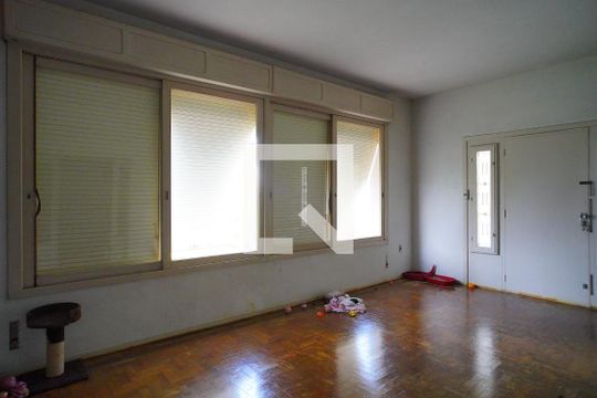 Sala de casa para alugar com 5 quartos, 370m² em Três Figueiras, Porto Alegre