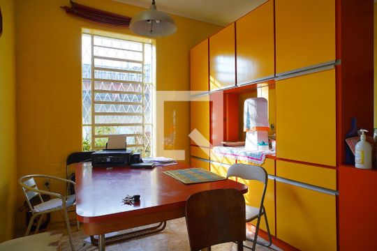 Cozinha de casa para alugar com 5 quartos, 370m² em Três Figueiras, Porto Alegre