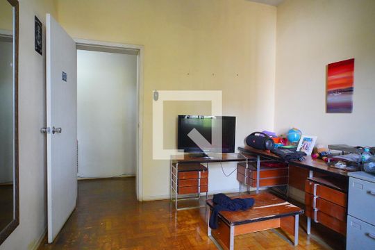 Quarto 1 de casa para alugar com 5 quartos, 370m² em Três Figueiras, Porto Alegre