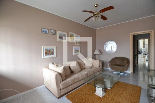 Casa à venda com 3 quartos, 120m² em Cavalhada, Porto Alegre