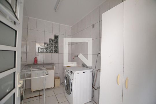 Área de Serviço de casa à venda com 3 quartos, 120m² em Cavalhada, Porto Alegre