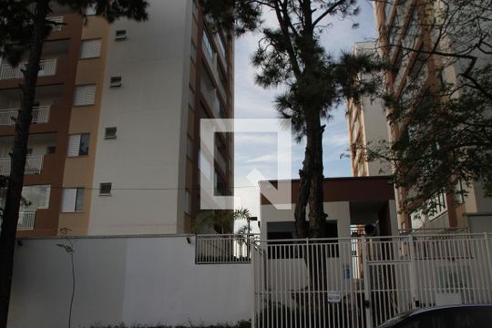 Fachada de apartamento à venda com 2 quartos, 48m² em Vila Carmosina, São Paulo
