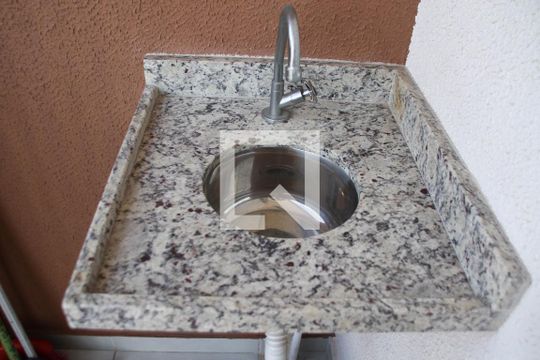 Varanda gourmet de apartamento à venda com 2 quartos, 48m² em Vila Carmosina, São Paulo