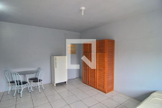 Sala de kitnet/studio para alugar com 1 quarto, 30m² em São Luis, Canoas