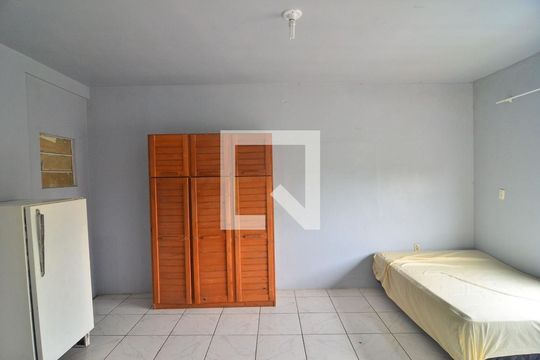 Sala de kitnet/studio para alugar com 1 quarto, 30m² em São Luis, Canoas