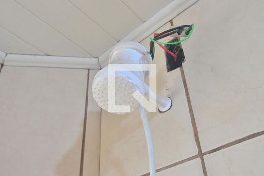 Banheiro  de apartamento para alugar com 1 quarto, 40m² em São José, Canoas