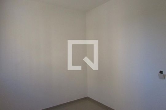 Quarto 1 de apartamento para alugar com 2 quartos, 52m² em Inhoaíba, Rio de Janeiro