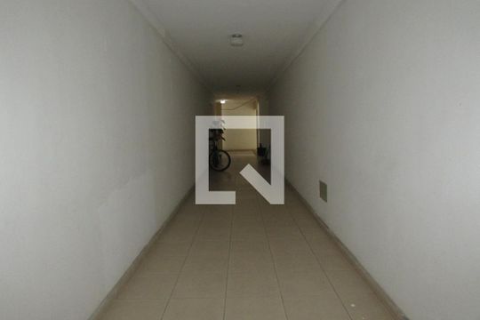Hall social de apartamento para alugar com 2 quartos, 52m² em Inhoaíba, Rio de Janeiro