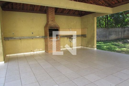 Churrasqueira de apartamento para alugar com 2 quartos, 52m² em Inhoaíba, Rio de Janeiro