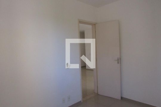 Quarto 1 de apartamento para alugar com 2 quartos, 52m² em Inhoaíba, Rio de Janeiro