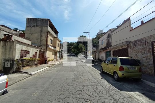 Vista da Rua de casa para alugar com 1 quarto, 35m² em Vila Londrina, São Paulo