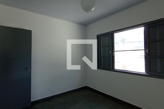 Sala/Quarto de casa para alugar com 1 quarto, 35m² em Vila Londrina, São Paulo
