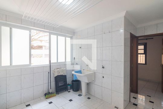 Área de Serviço de casa à venda com 3 quartos, 550m² em Vila Floresta, Santo André
