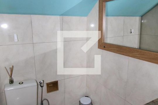 Lavabo de casa à venda com 3 quartos, 277m² em Olaria, Rio de Janeiro