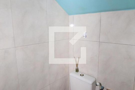 Lavabo de casa à venda com 3 quartos, 277m² em Olaria, Rio de Janeiro